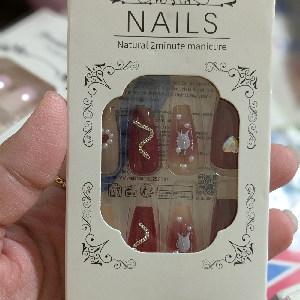 Elegant Red Natural 2-Minute Manicure Nail Set